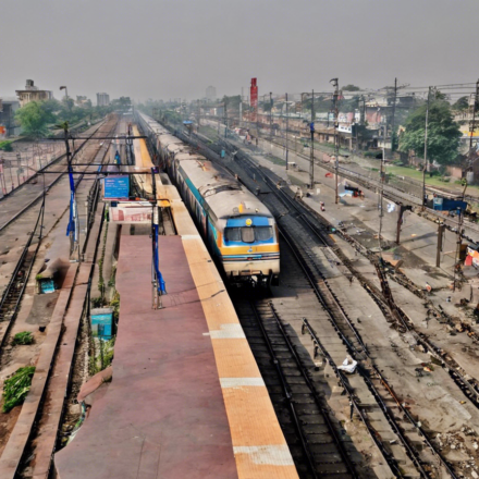 Exploring Anand Vihar Railway Station: A Traveler’s Guide