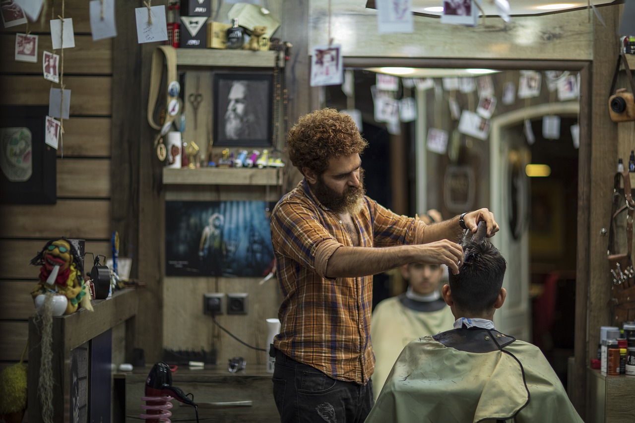 Mastering the Art of Men’s Haircuts: A Comprehensive Guide
